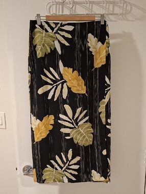 Jessica Vintage 90's Black & Green Palm Print Midi/Maxi Wrap Skirt (Size US 12P)